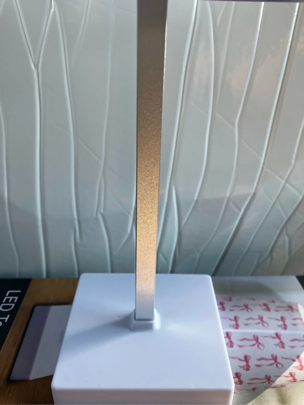 Pink Bow LED touch Lamp NWT